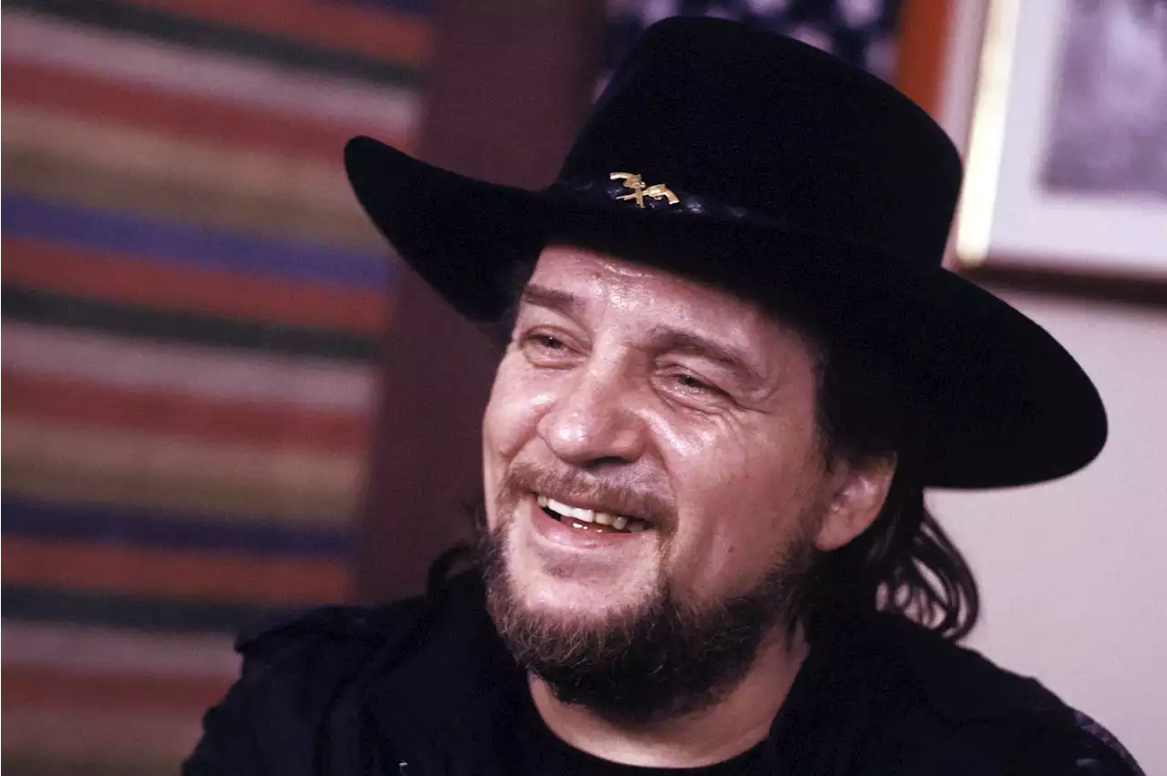 'The Story of Waylon Jennings' Box Set Coming to Vinyl Me, Please