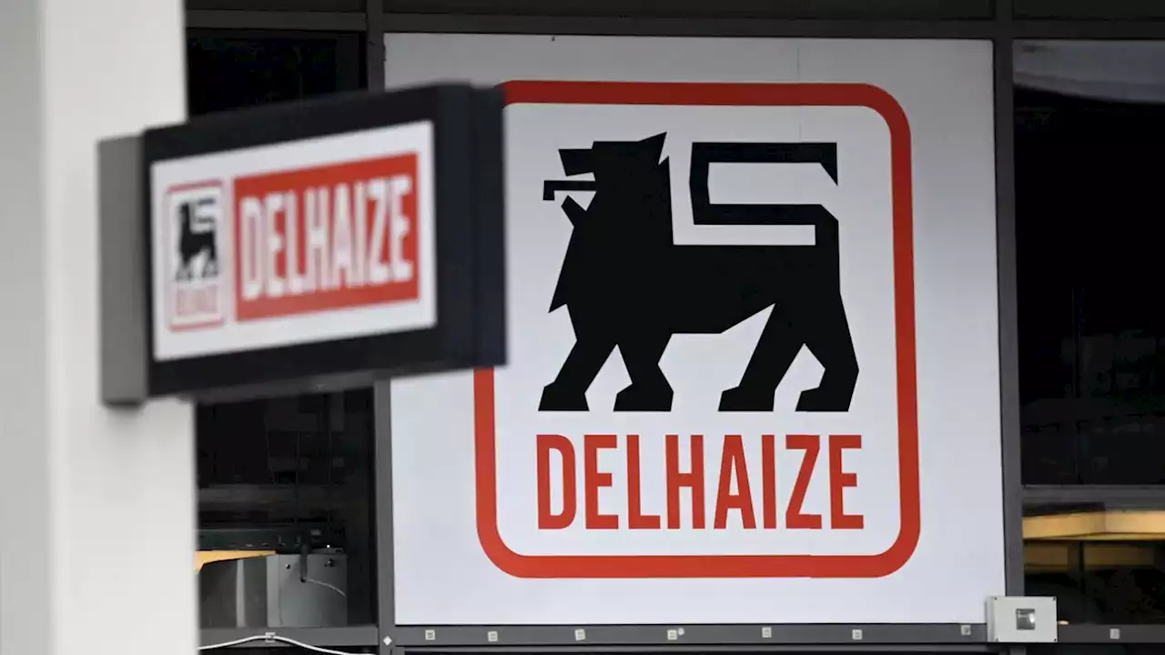 Des slogans contre la direction de Delhaize tagués sur deux magasins franchisés à Bruxelles