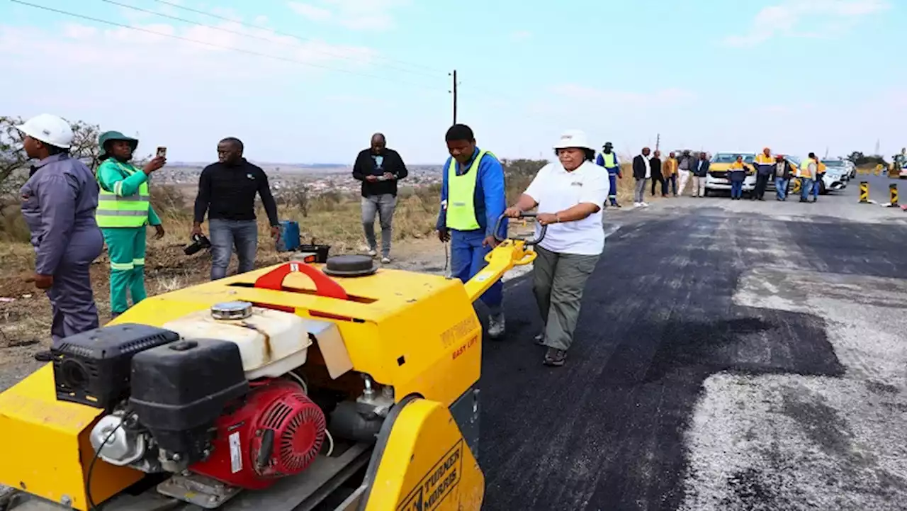 Mpumalanga to spend R2 billion on roads - SABC News