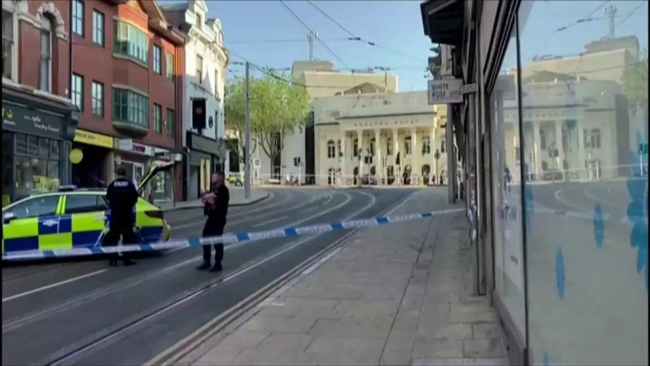 La Policía detiene a un hombre en Nottingham tras encontrar tres muertos en plena calle