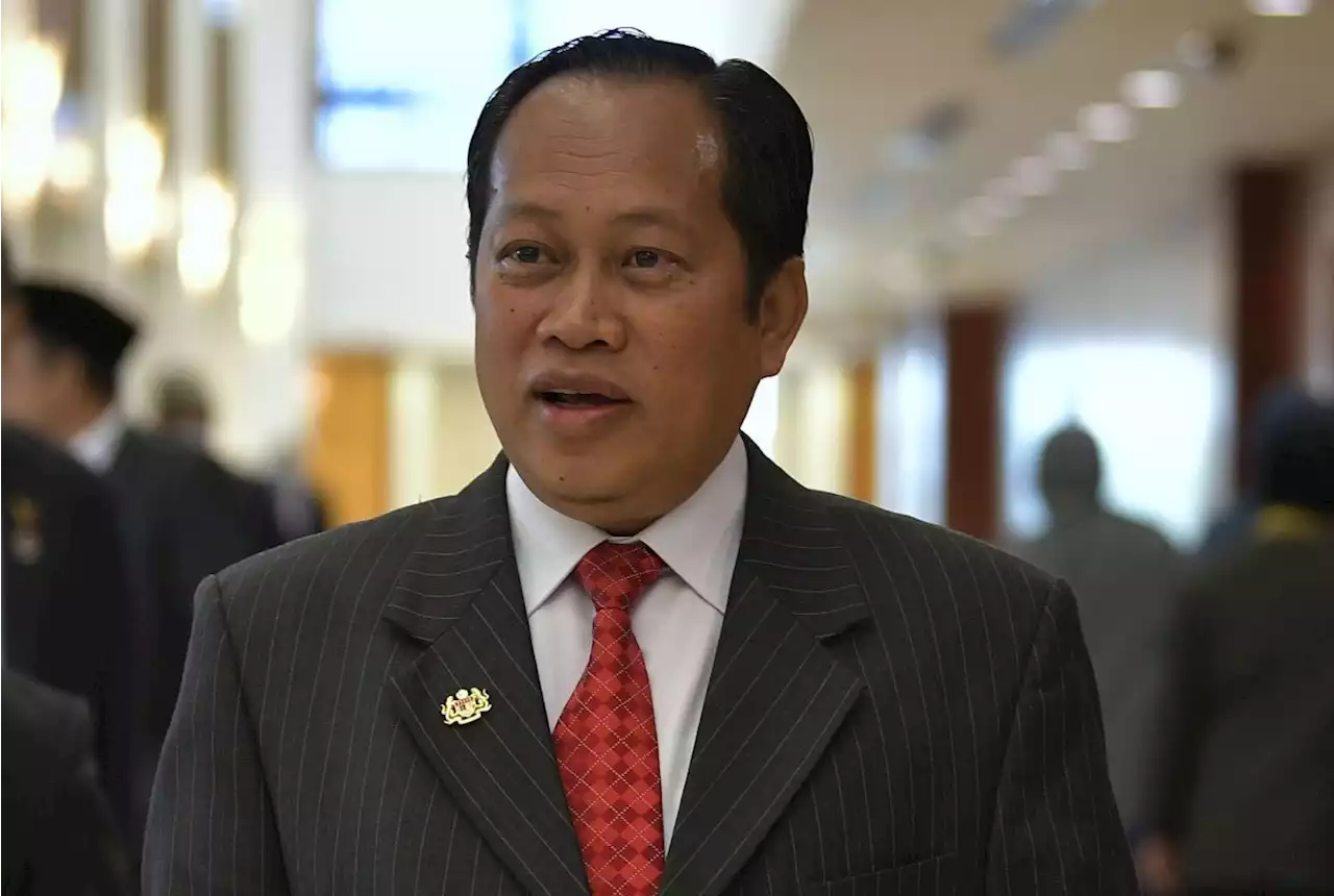 Boost surveillance, don’t make Malaysia a transit hub for drugs, Ahmad Maslan tells Customs Dept