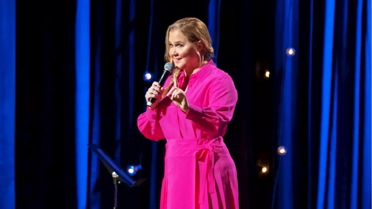 Amy Schumer Mocks the Idea It's ‘Dangerous’ to Be a Comedian Right Now