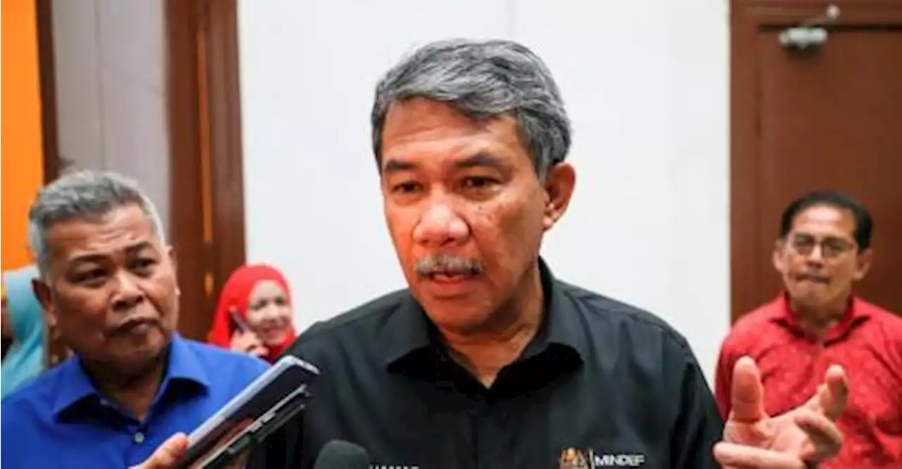 Mohamad refutes claims two million Umno members quit party