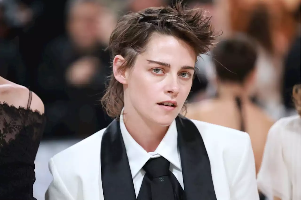 Kristen Stewart Is Writing a ‘Stoner Girl Comedy’ With Her Fiancée, and It’s ‘Really F—ing Stupid’