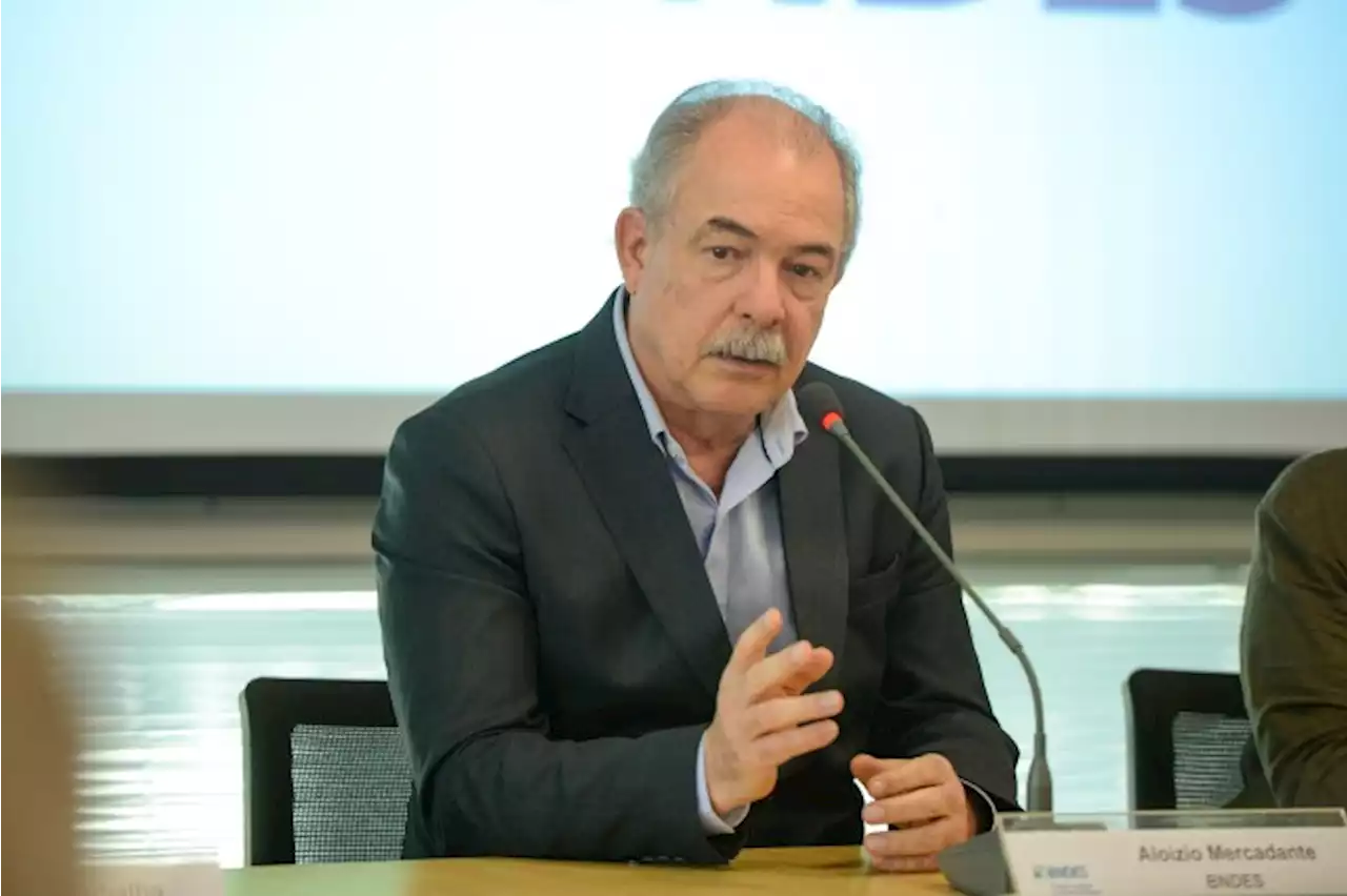 Mercadante faz pressão por queda de juros e é aplaudido na Fiesp | Maquiavel
