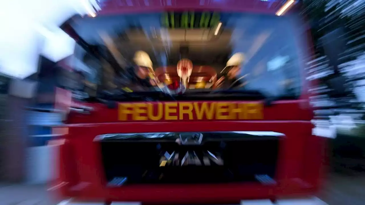 brand in müllheizkraftwerk löst großeinsatz der bremer feuerwehr aus