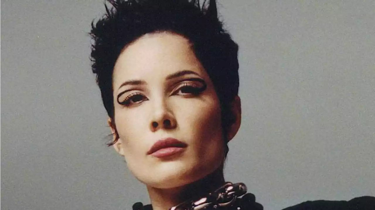 Halsey Signs With Columbia Records