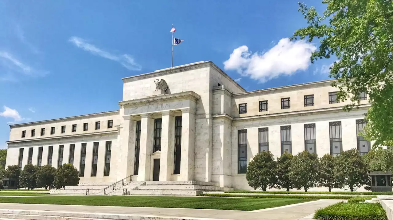 Traders position for a Fed pause, start unwinding cut wagers