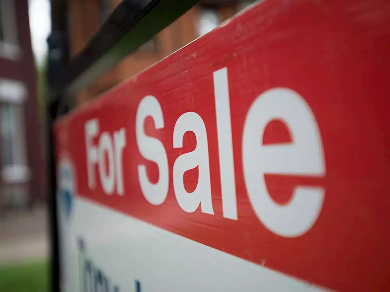 Canadian mortgage growth weakest in 20 years amid high interest rates