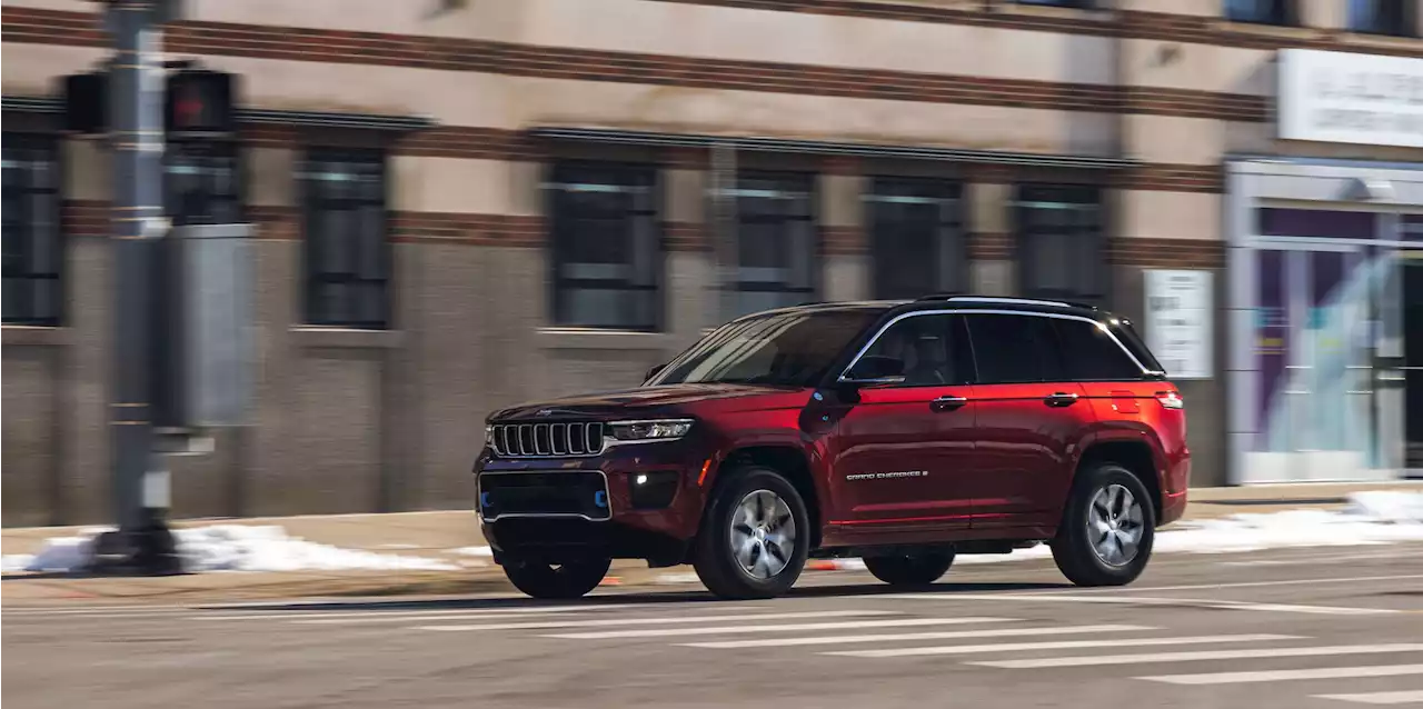 2021–2023 Jeep Grand Cherokees Recalled for Suspension Problem