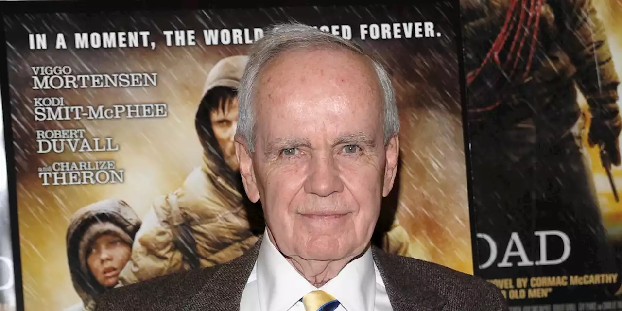 Cormac McCarthy, lauded author of ‘The Road’ and ‘No Country for Old Men,’ dies at 89