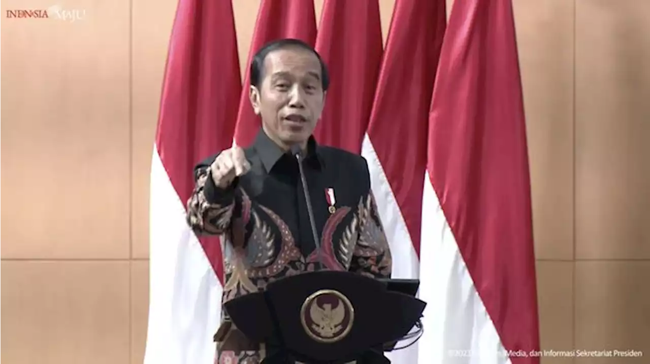 Sambil Senyum, Jokowi Bongkar Bobroknya Anggaran Daerah