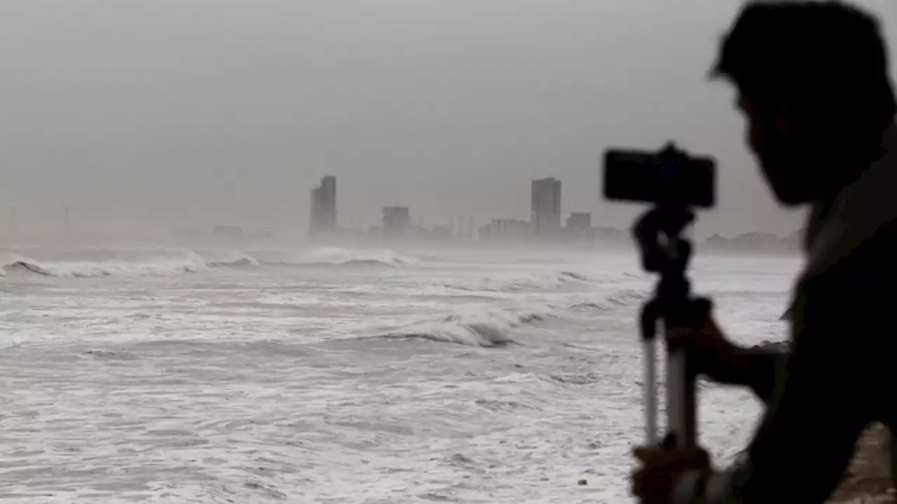 Tens of thousands evacuated as India and Pakistan brace for Cyclone Biparjoy | CNN