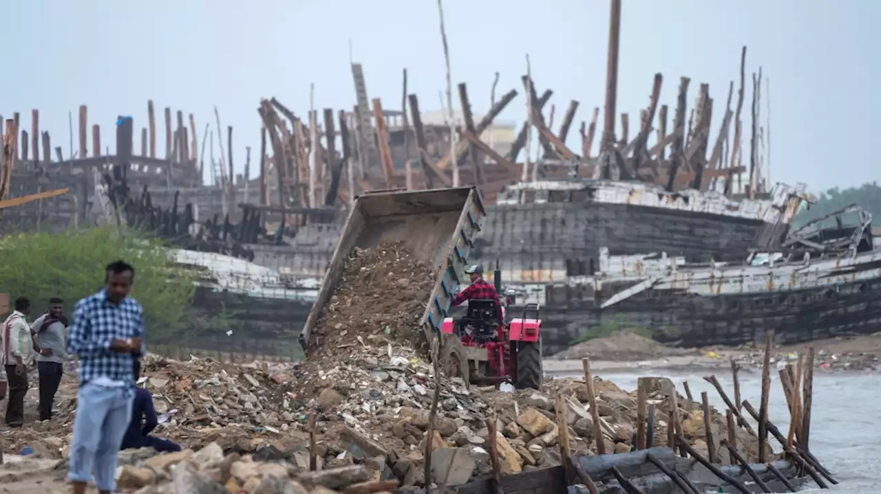 India, Pakistani coasts on high alert a day before Cyclone Biparjoy is expected to make landfall