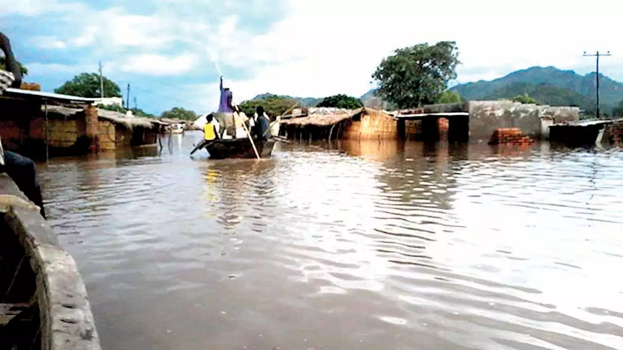 Flash flood: Osun Govt commences clearing of drainages, waterways