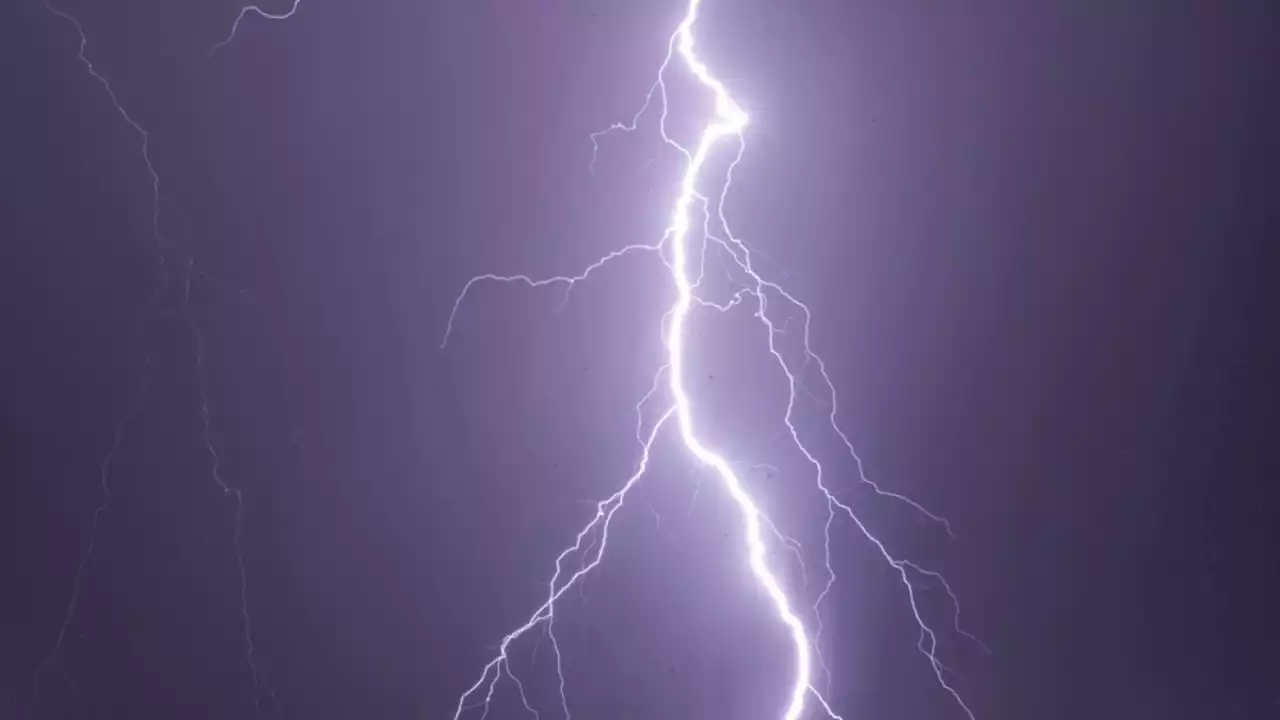 Lightning kills referee during match in Niger