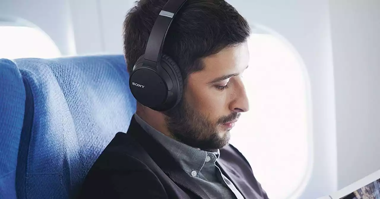 A decade after the FAA OK'd Bluetooth, why do I still need a cable? | Digital Trends