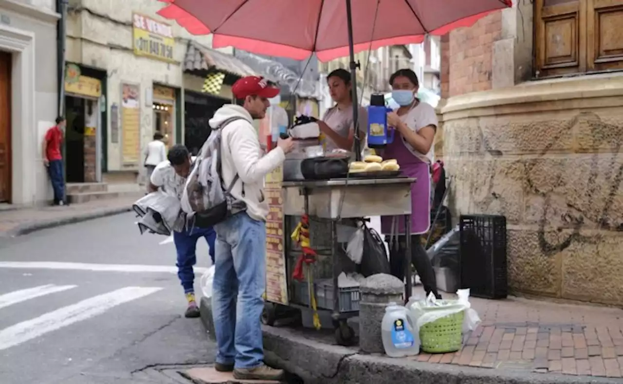 Tasa de informalidad laboral disminuyó 1,3 % y llegó a 57,5 %