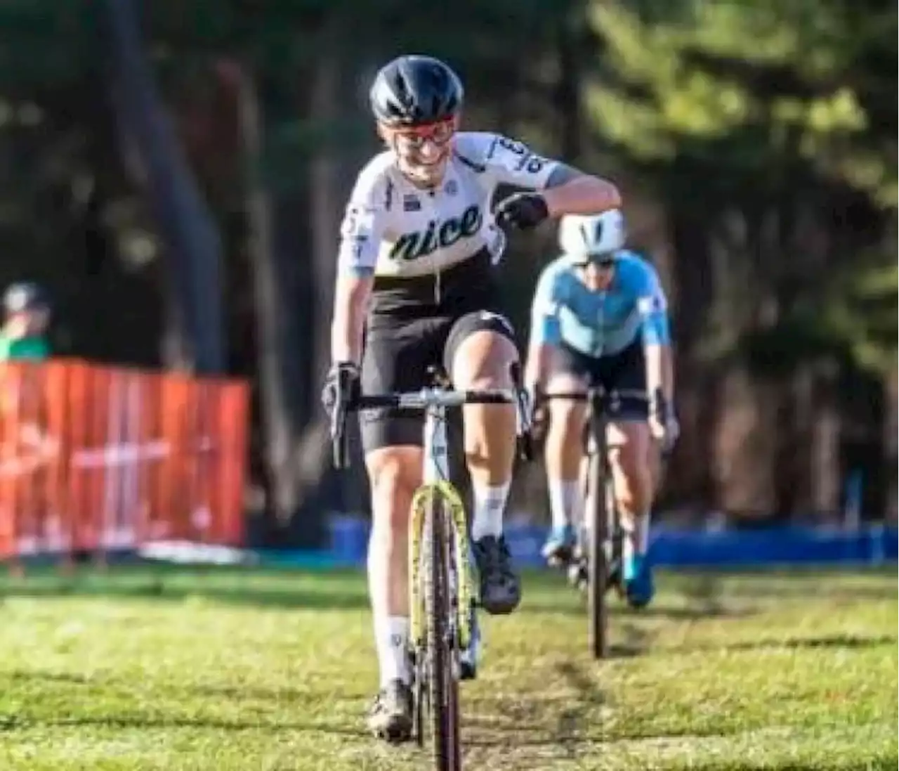 Ciclista trans gana carrera femenina y reabre la polémica