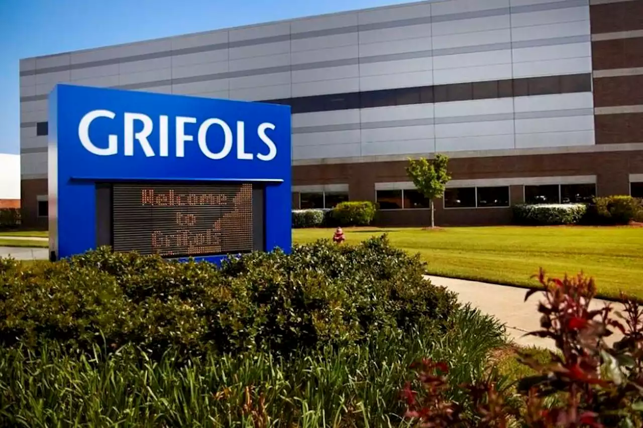 Grifols planea vender parte de su filial china Shanghai Raas por 1.400 millones