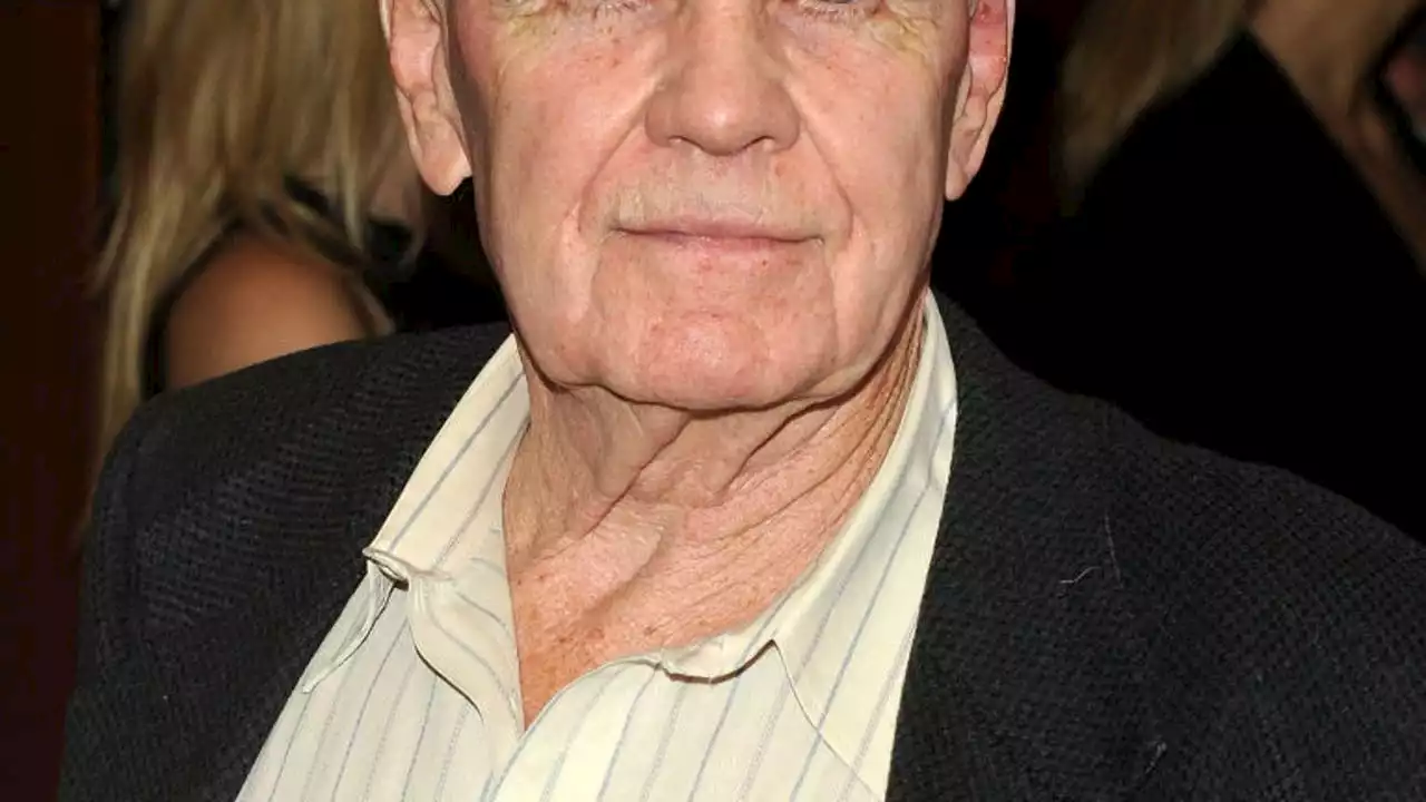 Cormac McCarthy, lauded author of ‘The Road’ and ‘No Country for Old Men,’ dies at 89