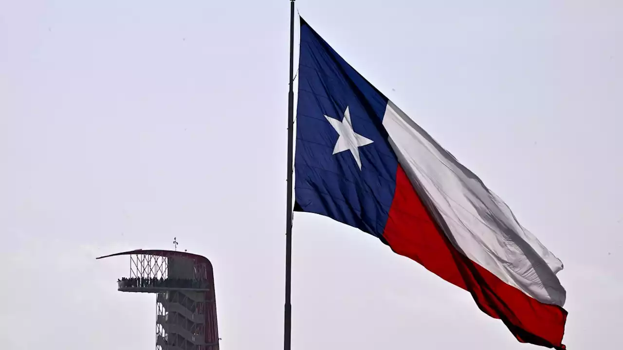 Texas Bans Kids From Social Media Without Mom and Dad's Ok