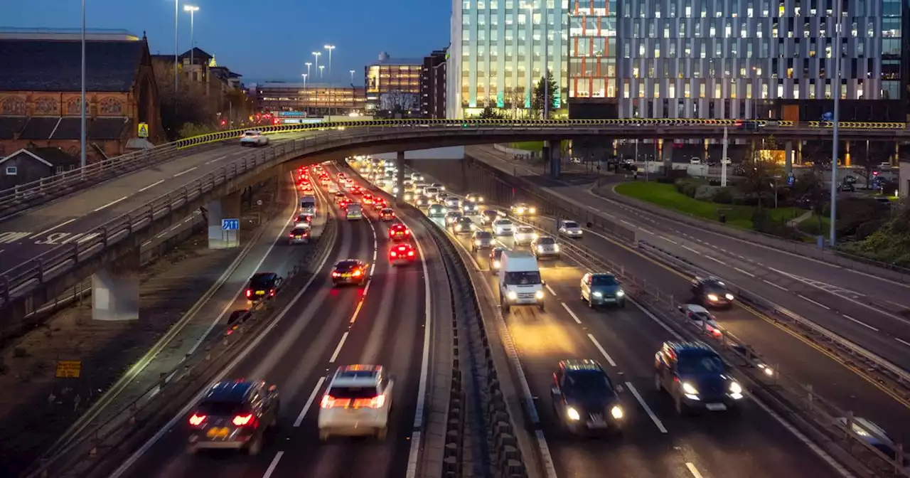 Glasgow driver caught speeding at 'over 100mph' gets private hire licence