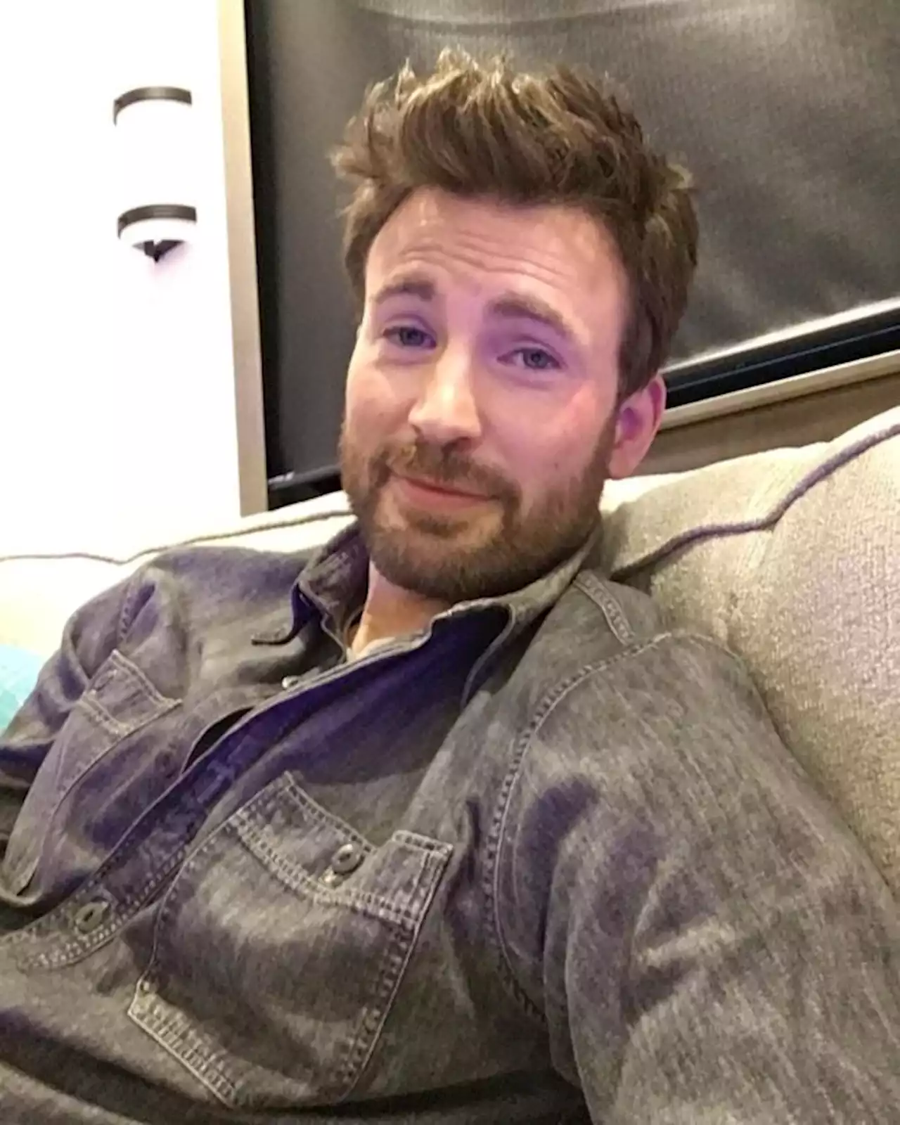 ‘Avengers’ cast sends love to birthday boy Chris Evans