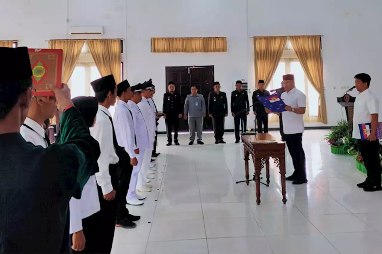 Lantik Lima Pj Kades dan Anggota BPD, Bupati Lamandau Berpesan Begini