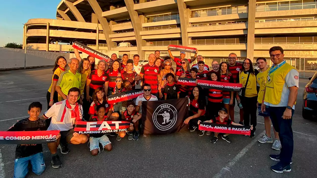 Alunos de projetos sociais de jiu-jítsu estiveram no Maracanã na vitória do Flamengo