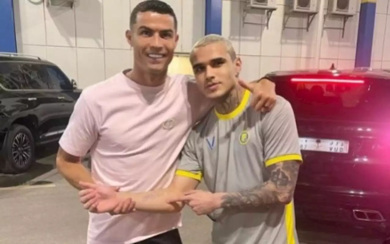 Brasileiro que joga futsal pelo Al Nassr tatua autógrafo de Cristiano Ronaldo | Esporte | O Dia