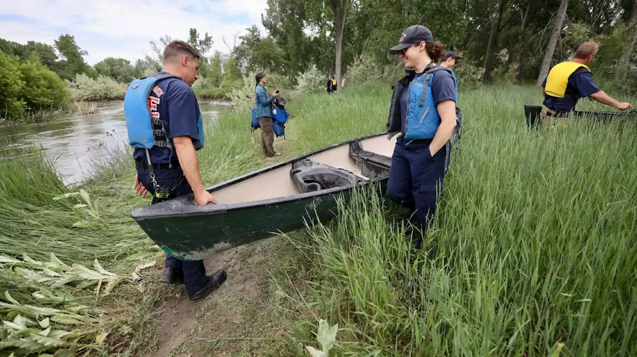 Capsized canoes prompt large emergency response to Jordan River; no water rescue needed