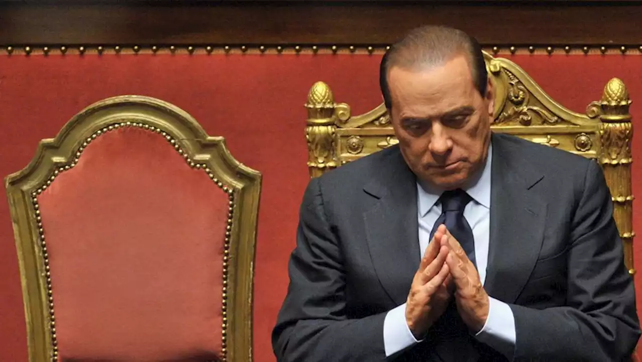 Mort de Berlusconi : '50 millions de lires par an pour sa protection...' La sombre négociation entre le 'Cavaliere' et la Cosa Nostra