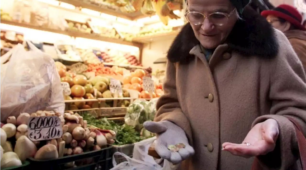 Istat, nel 2021 il reddito delle famiglie abbienti è stato 5,6 volte superiore a quello delle più povere