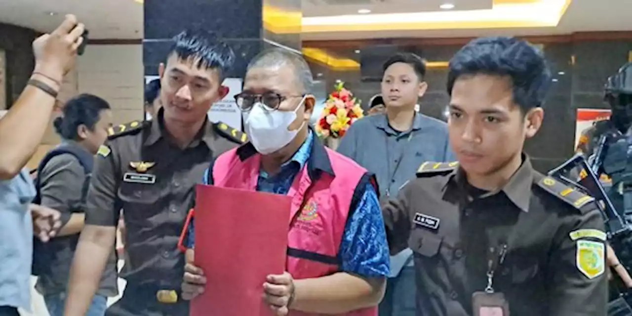 Kasus Korupsi PDAM Makassar, Tiga Tersangka Baru Langsung Ditahan | merdeka.com