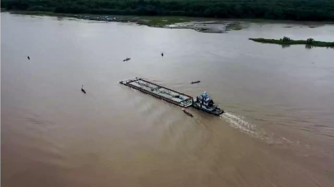 Protesters in Peruvian Amazon free captured oil barges | The Malaysian Insight