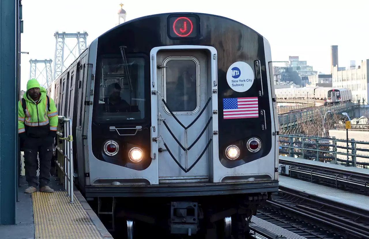 Passenger killed in stabbing attack aboard subway in Brooklyn: Police