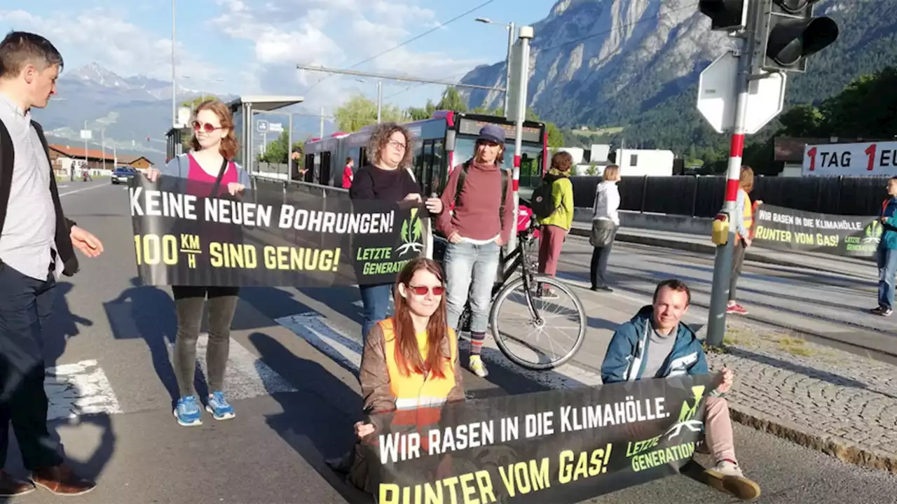 Klima-Kleber protestieren mit Kirchen-Vertretern - oe24.at