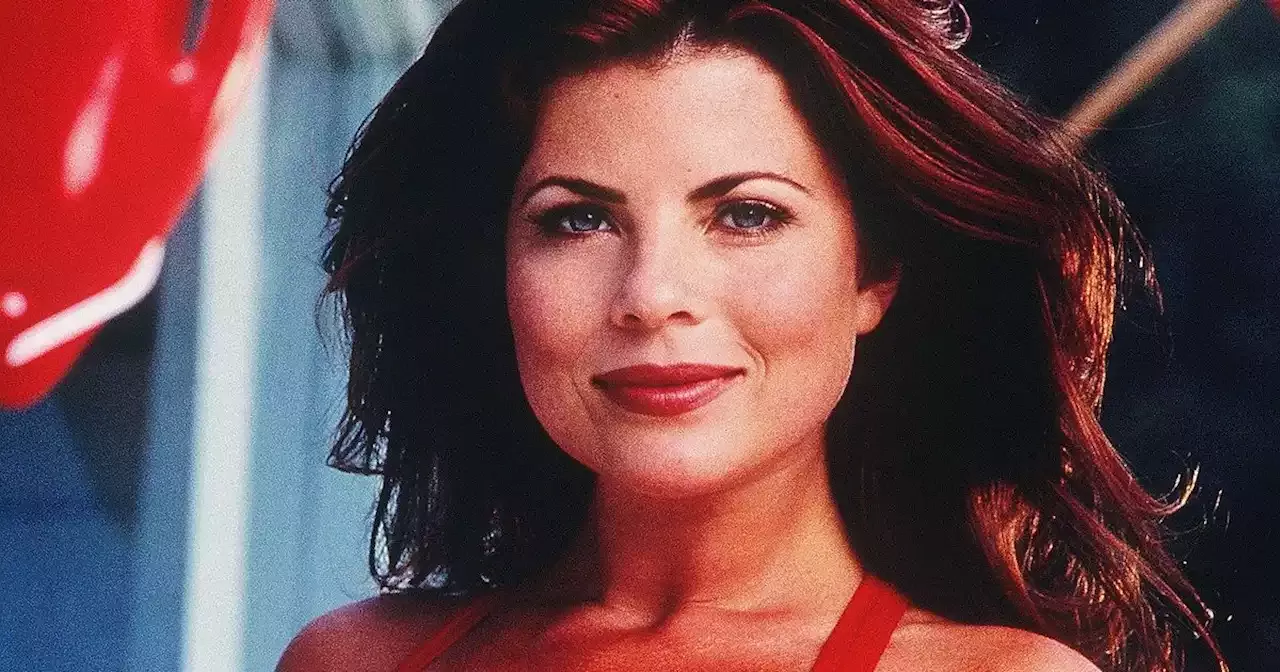 Baywatch Star Yasmine Bleeth Turns 55 Star Rolls Back The Years On Rare Day Out United 