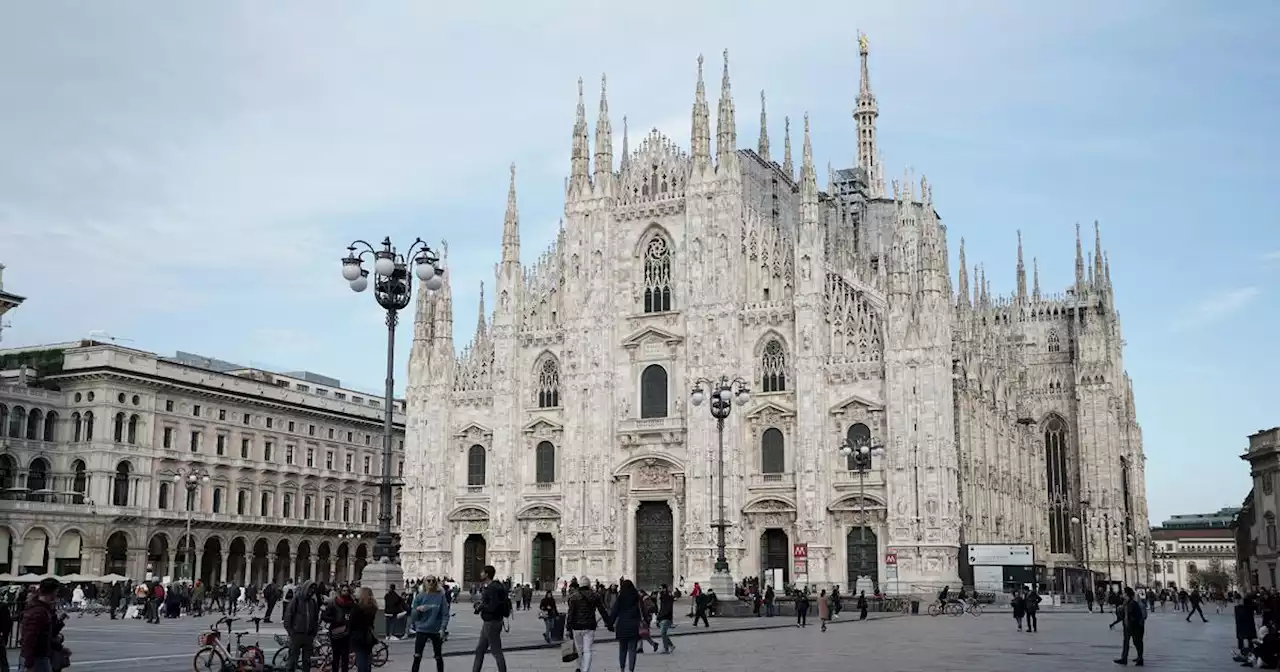 Funerali di Stato in Duomo, non solo Berlusconi: da Mike Bongiorno a Eugenio Montale, i precedenti