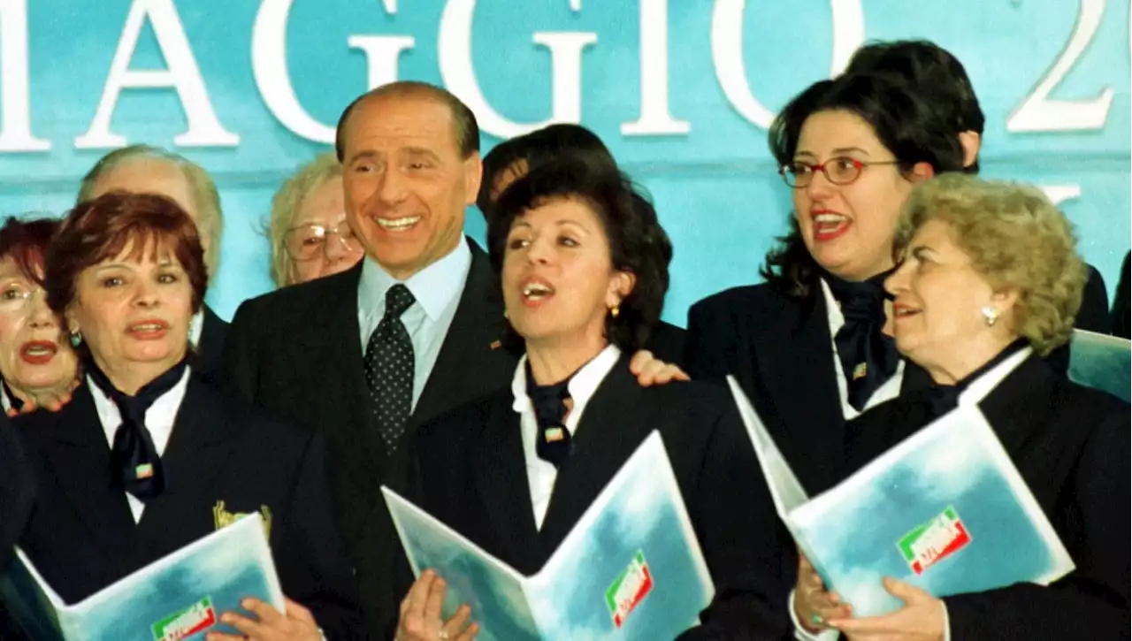 Berlusconi e quell'immagine arcaica delle donne