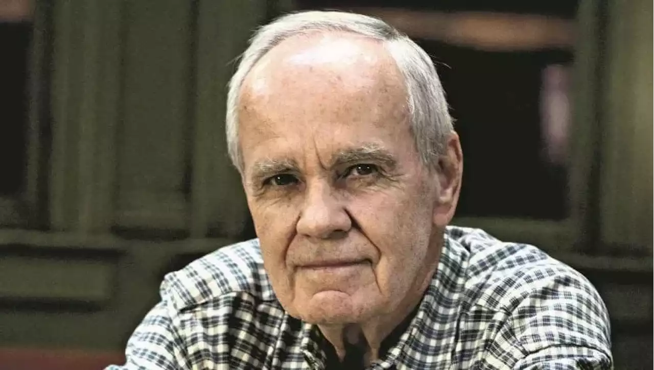 È morto Cormac McCarthy, lo scrittore de 'La strada' e 'Non è un paese per vecchi'