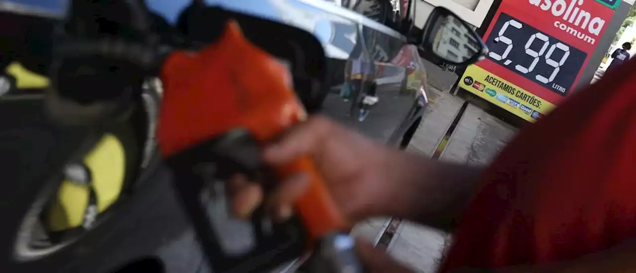 Gasolina e etanol voltam a subir depois de 4 semanas de queda, diz ANP