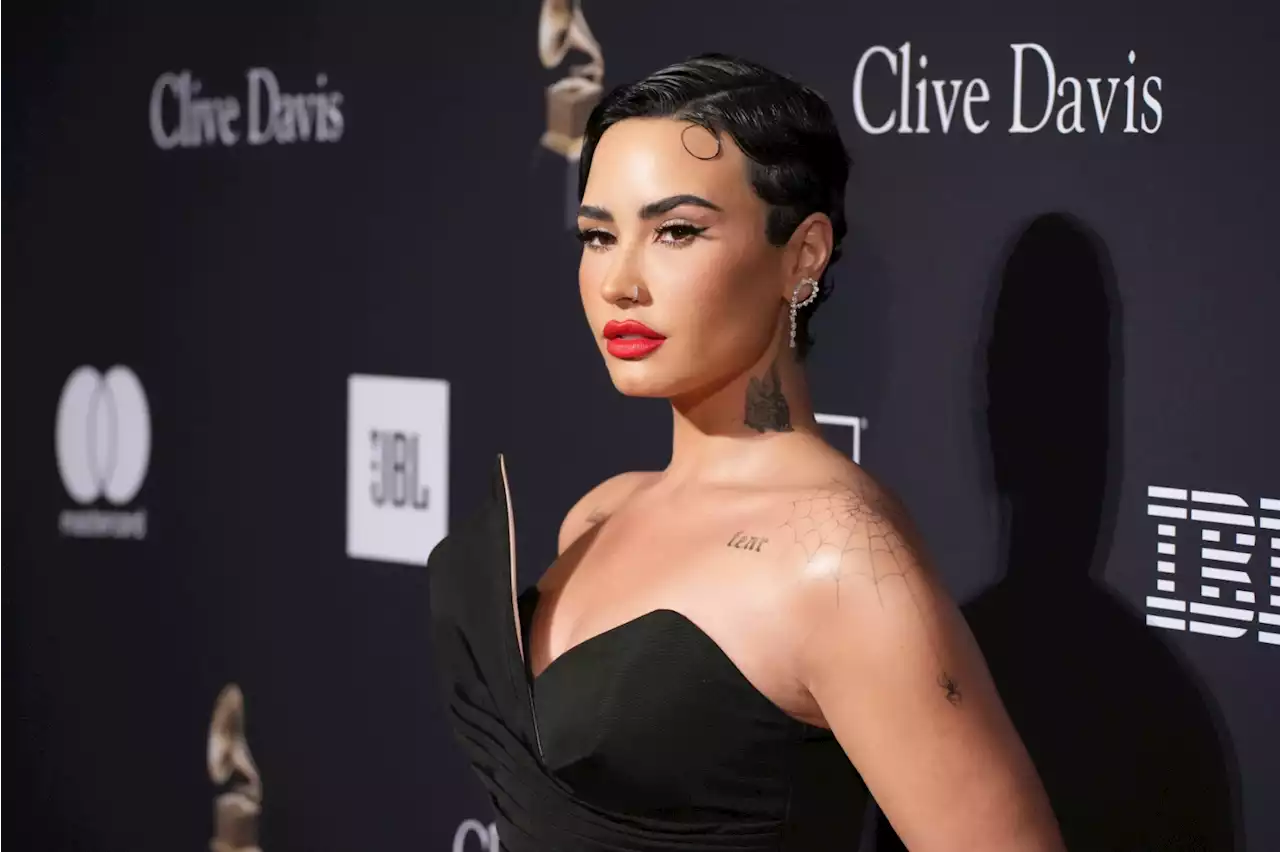 Demi Lovato Re-Adopted 'She/Her' Pronouns Because Explaining 'They/Them' Was 'Exhausting'