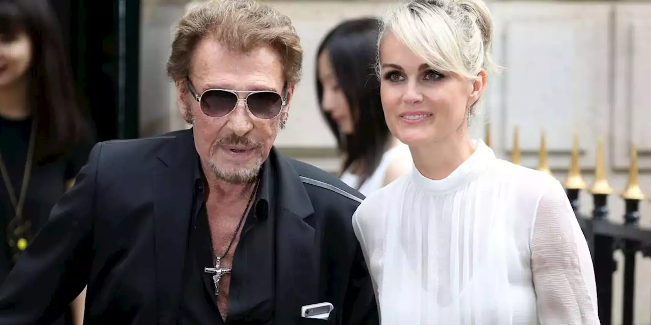 Laeticia trompée par Johnny Hallyday : quand le chanteur passait son temps a lui envoyer des SMS… sans réponses