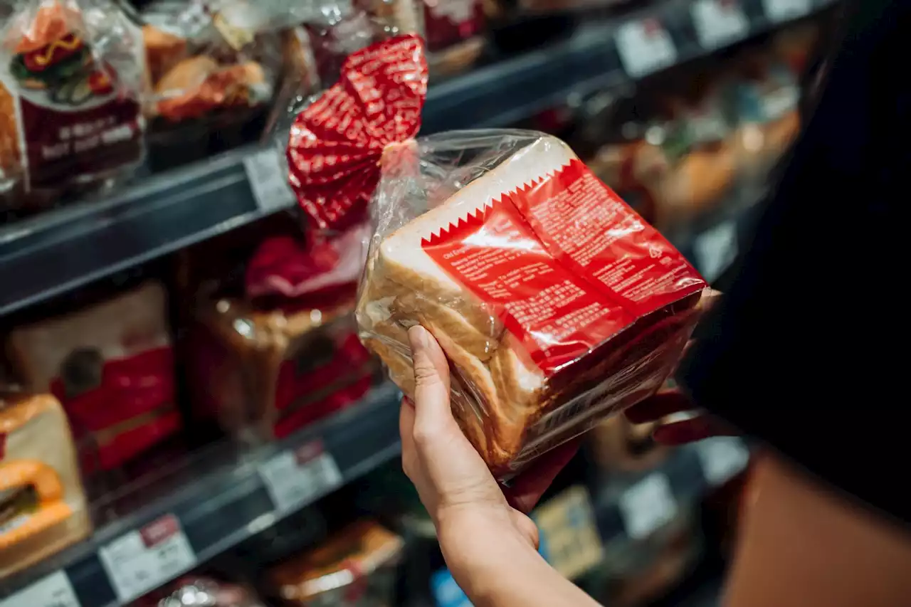 I'm a food expert & you're storing your bread wrong during the hot weather