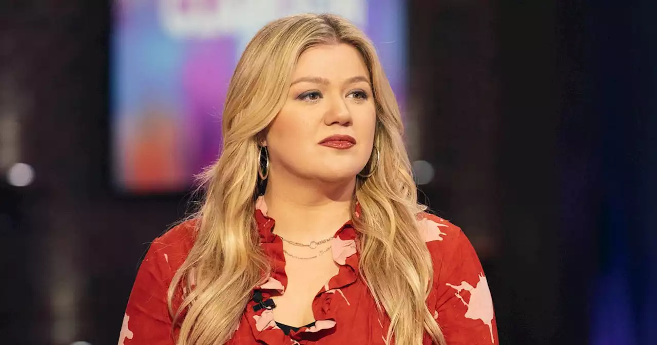 Kelly Clarkson says 'ego' is why she stayed in marriage to ex Brandon Blackstock