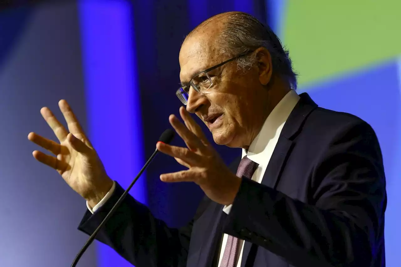 Após reunião com varejistas, Alckmin volta a criticar patamar dos juros: 'Não há nada que justifique'