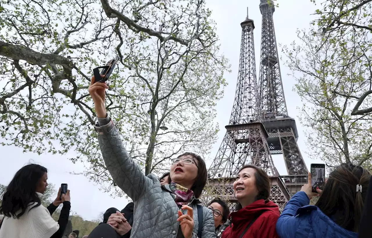 La fréquentation touristique à Paris retrouve son niveau d’avant Covid-19