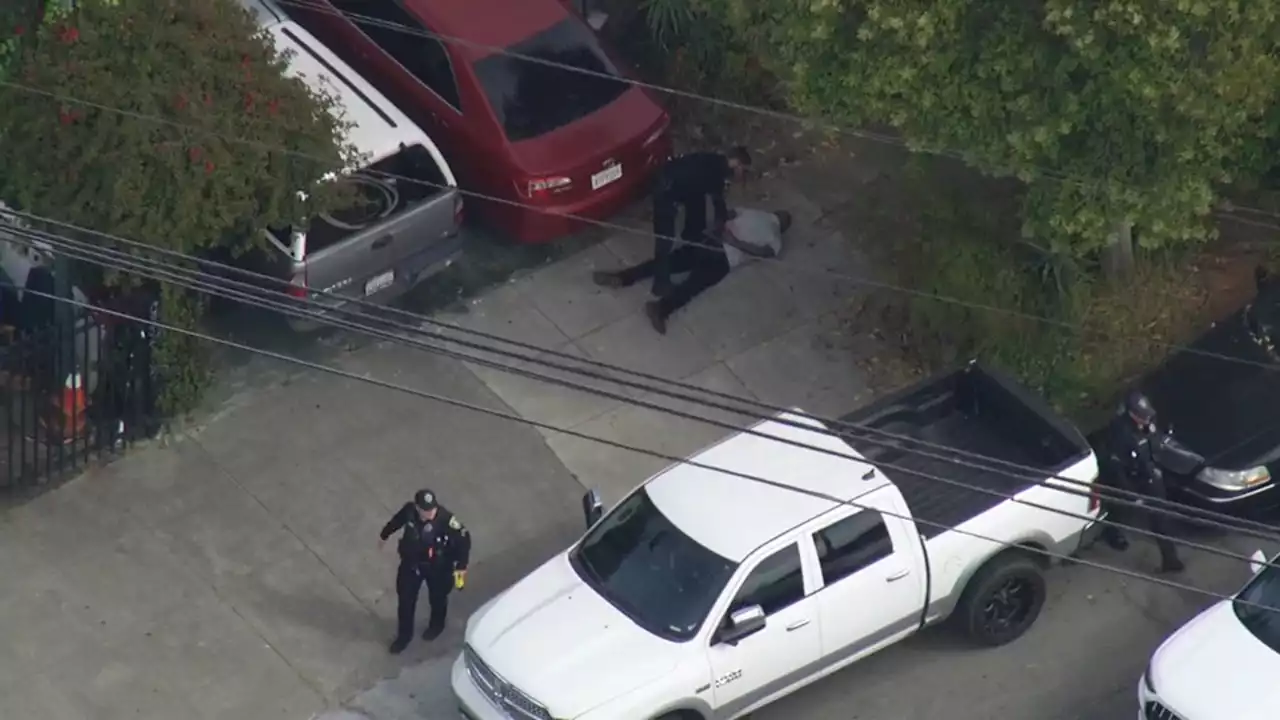 Carjacking suspects arrested after leading police through chase in Oakland